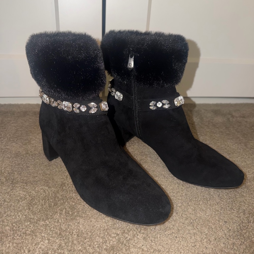 Adrienne Vittadini Black Ankle Boots with Fur and Embellishments